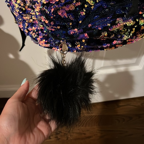 Sequined backpack - Picture 4 of 4